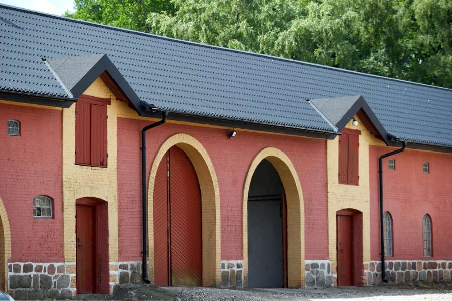 Renovering af tag Trinderup Gods